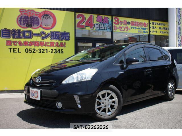 Toyota PRIUS ALPHA 2013-12 8209684-1