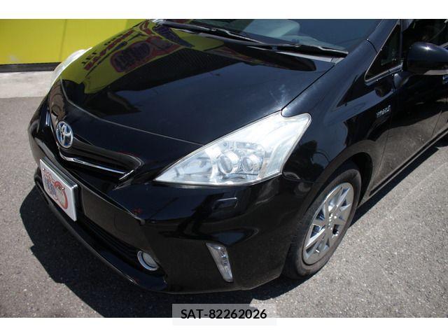 Toyota PRIUS ALPHA 2013-12 8209684-6