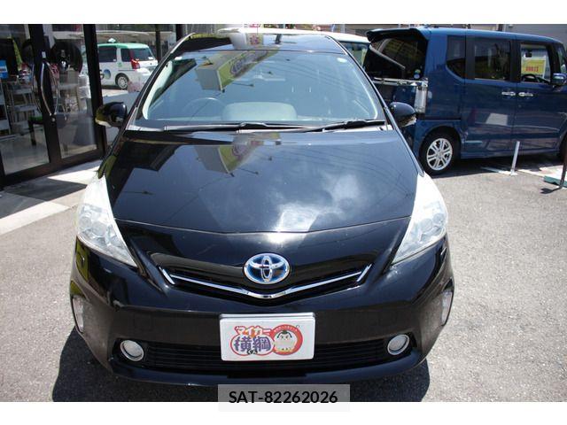 Toyota PRIUS ALPHA 2013-12 8209684-7