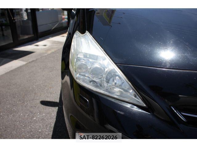 Toyota PRIUS ALPHA 2013-12 8209684-8