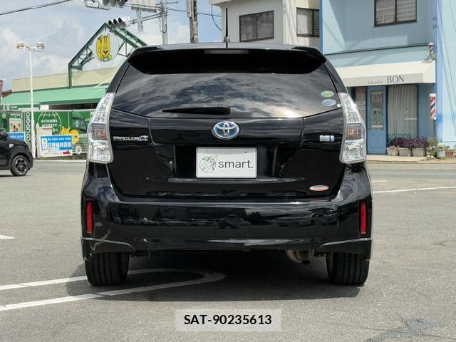 Toyota PRIUS ALPHA 2012-07 8209693-7