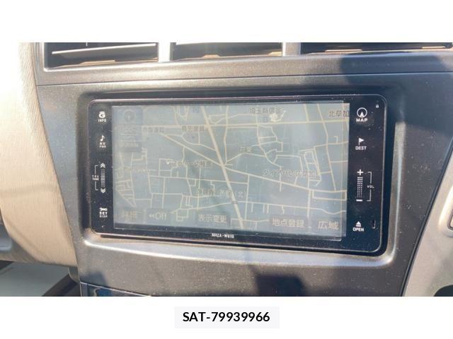 Toyota PRIUS ALPHA 2011-10 8209691-1
