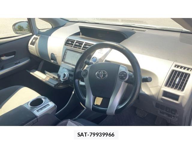 Toyota PRIUS ALPHA 2011-10 8209691-4