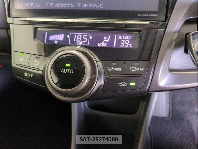 Toyota PRIUS ALPHA 2013-11 8209690-10