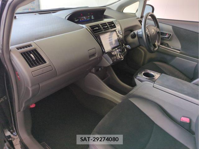 Toyota PRIUS ALPHA 2013-11 8209690-2