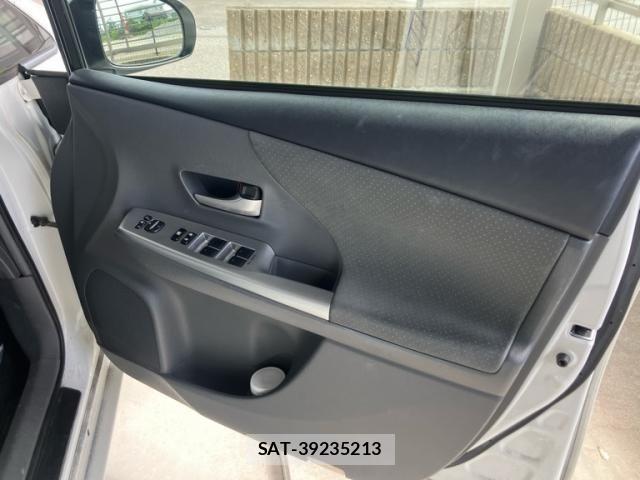 Toyota PRIUS ALPHA 2013-11 8231389-10