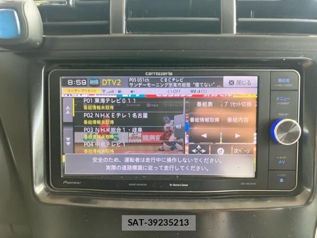 Toyota PRIUS ALPHA 2013-11 8231389-18