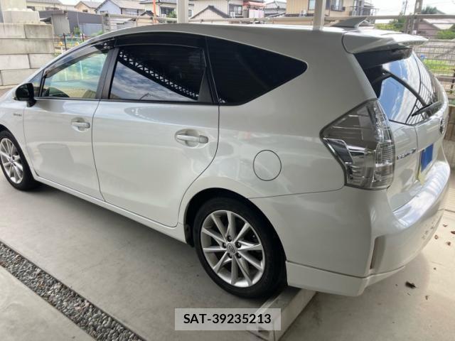 Toyota PRIUS ALPHA 2013-11 8231389-4