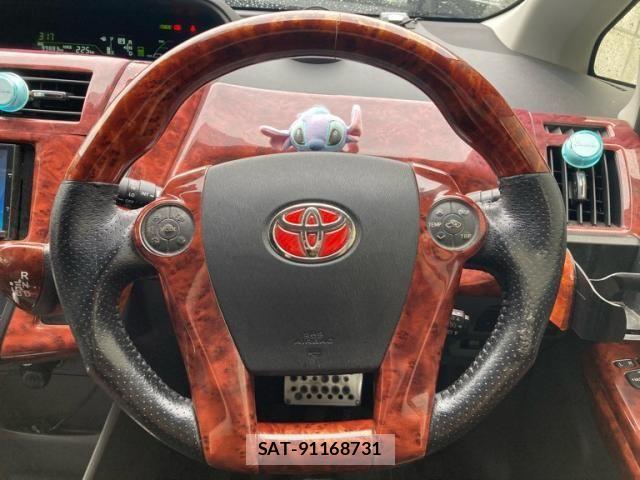 Toyota PRIUS ALPHA 2013-12 8231387-13