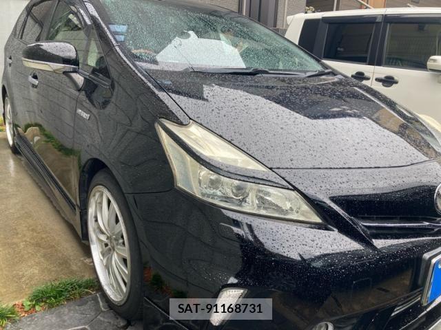 Toyota PRIUS ALPHA 2013-12 8231387-1