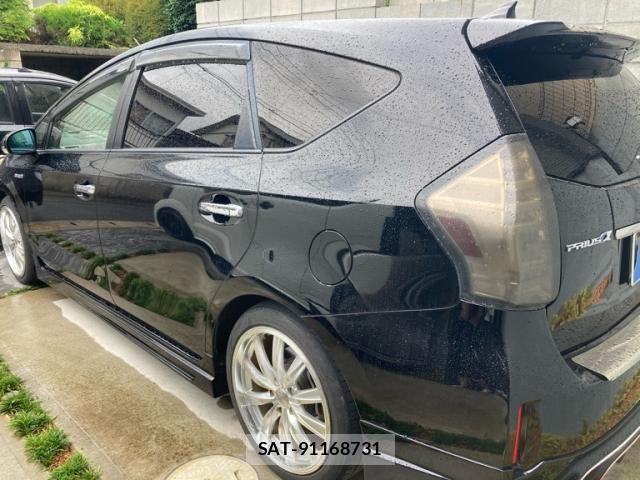 Toyota PRIUS ALPHA 2013-12 8231387-2
