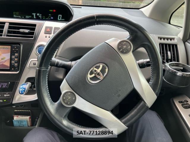 Toyota PRIUS ALPHA 2012-05 8231397-10