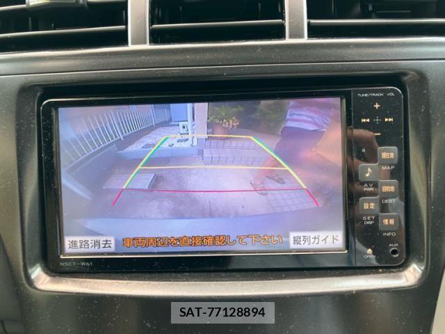 Toyota PRIUS ALPHA 2012-05 8231397-17