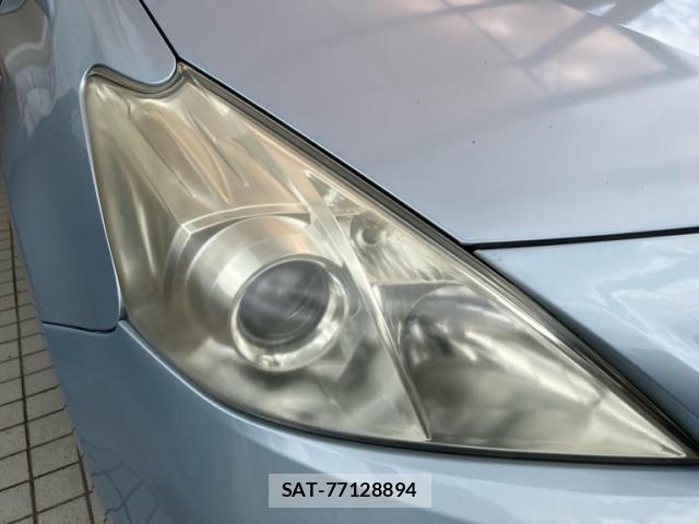Toyota PRIUS ALPHA 2012-05 8231397-8