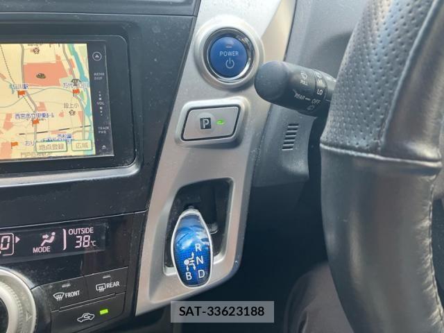 Toyota PRIUS ALPHA 2012-03 8231399-12