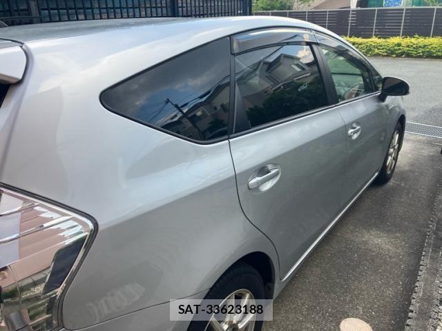 Toyota PRIUS ALPHA 2012-03 8231399-2