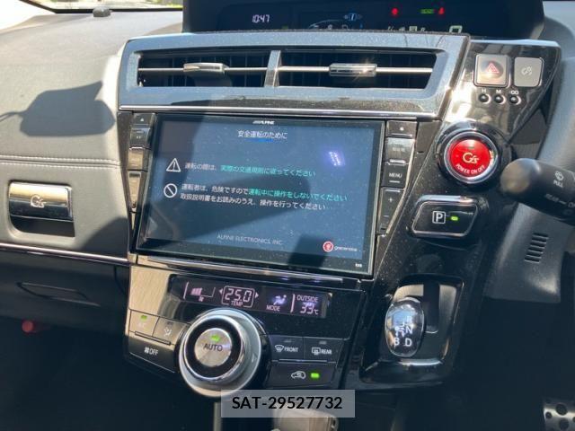 Toyota PRIUS ALPHA 2015-08 8231384-14