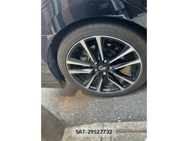 Toyota PRIUS ALPHA 2015-08 8231384-6