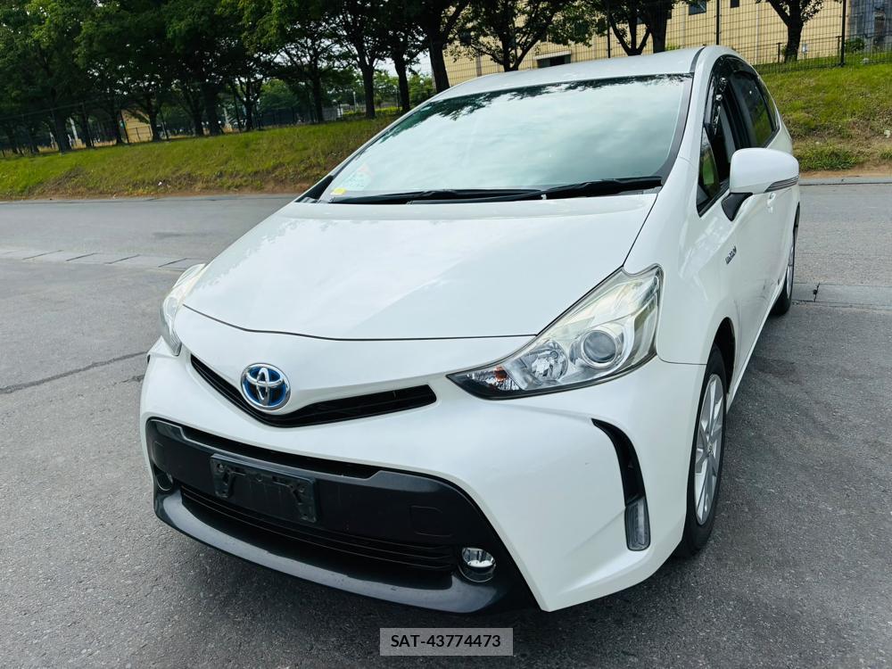 Toyota PRIUS ALPHA 2015-11 8111256-0