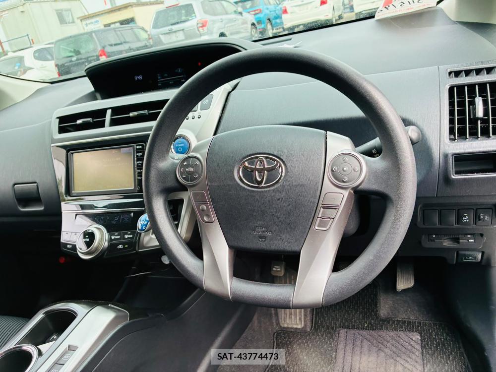Toyota PRIUS ALPHA 2015-11 8111256-14