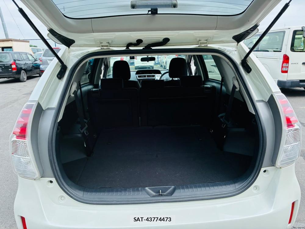 Toyota PRIUS ALPHA 2015-11 8111256-23