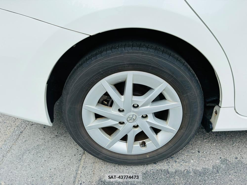 Toyota PRIUS ALPHA 2015-11 8111256-25
