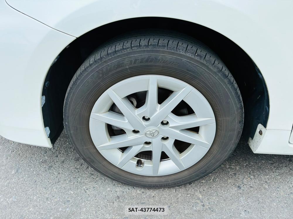 Toyota PRIUS ALPHA 2015-11 8111256-27