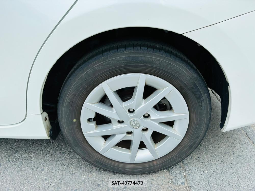 Toyota PRIUS ALPHA 2015-11 8111256-28