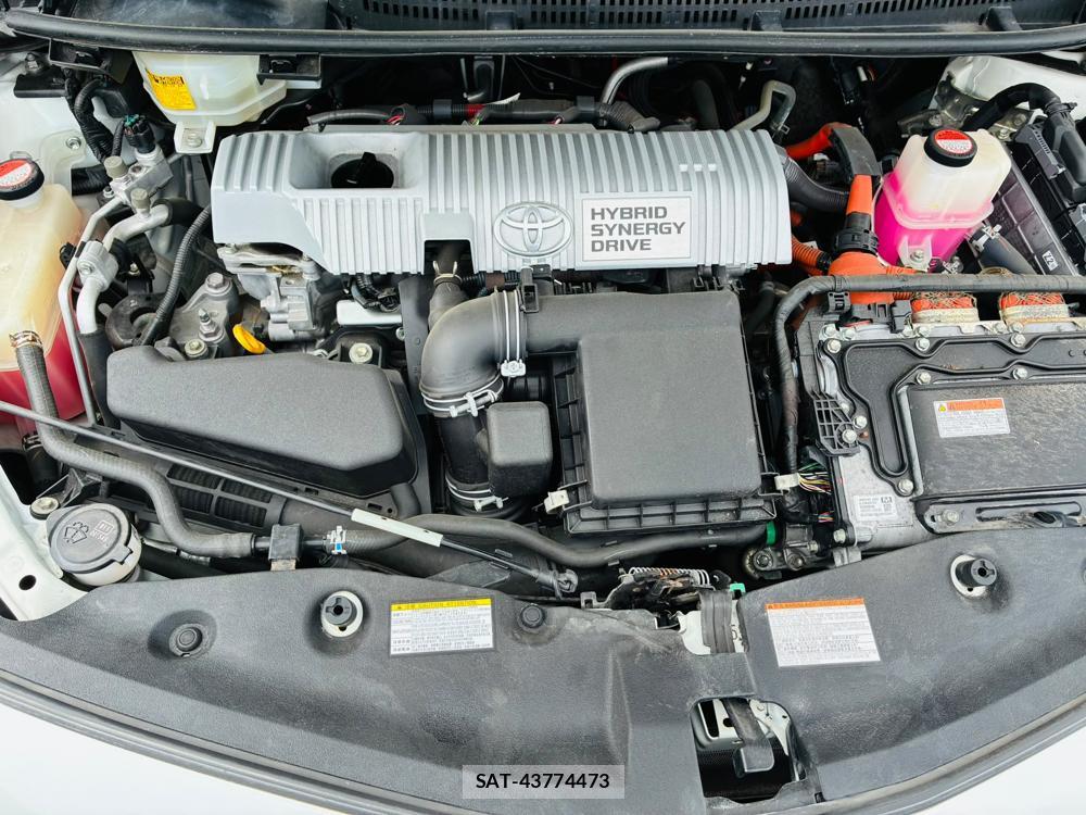 Toyota PRIUS ALPHA 2015-11 8111256-35