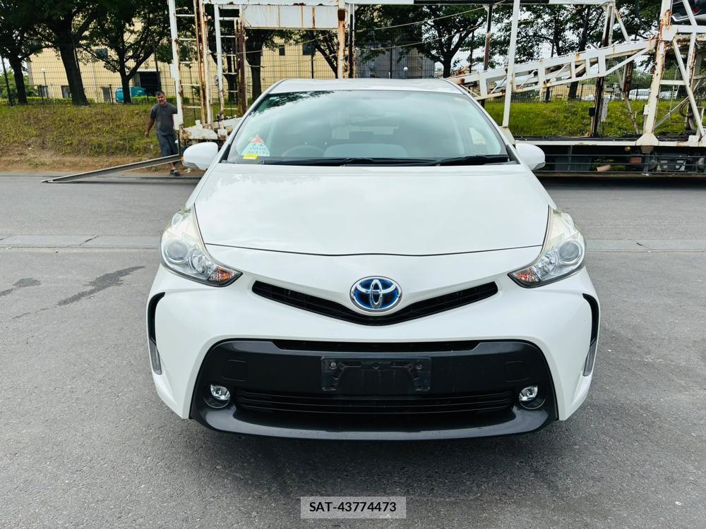 Toyota PRIUS ALPHA 2015-11 8111256-7