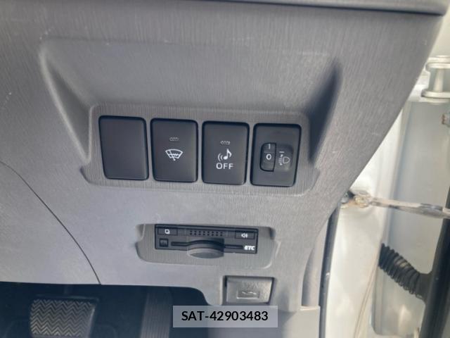 Toyota PRIUS ALPHA 2014-03 8231388-13