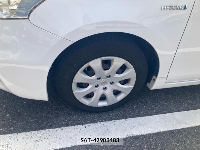 Toyota PRIUS ALPHA 2014-03 8231388-4