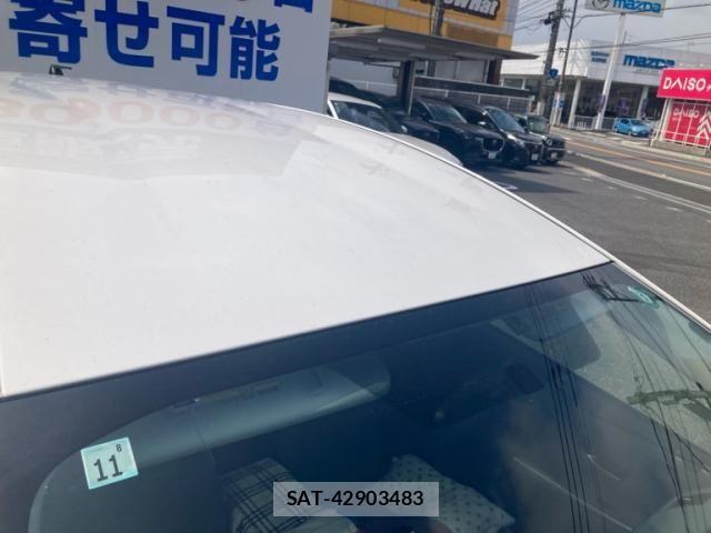 Toyota PRIUS ALPHA 2014-03 8231388-6