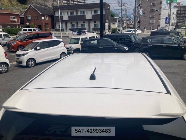 Toyota PRIUS ALPHA 2014-03 8231388-7
