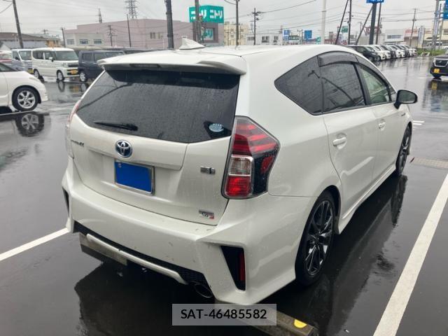 Toyota PRIUS ALPHA 2016-08 8231385-2