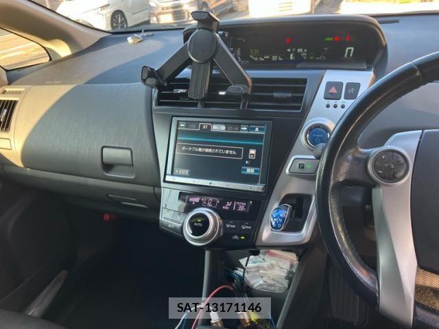 Toyota PRIUS ALPHA 2013-08 8231390-16
