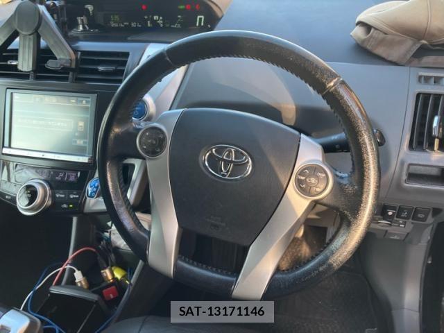 Toyota PRIUS ALPHA 2013-08 8231390-17