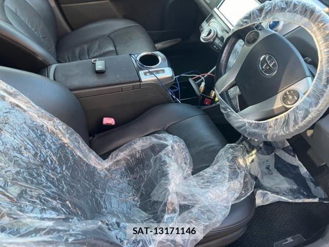 Toyota PRIUS ALPHA 2013-08 8231390-19