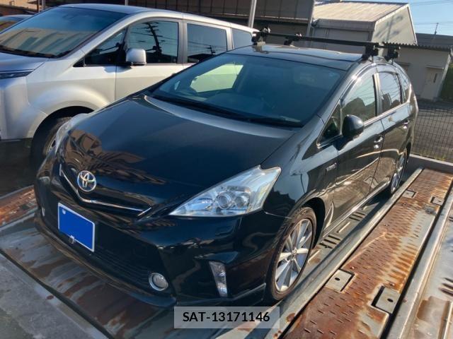 Toyota PRIUS ALPHA 2013-08 8231390-2