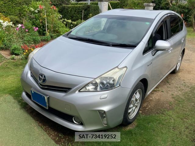 Toyota PRIUS ALPHA 2013-05 8231398-0