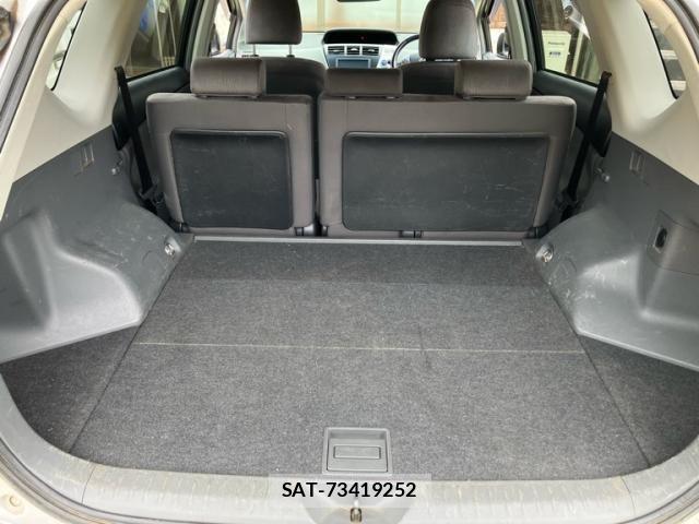 Toyota PRIUS ALPHA 2013-05 8231398-22