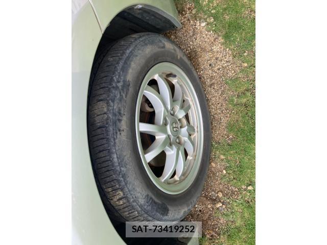 Toyota PRIUS ALPHA 2013-05 8231398-2