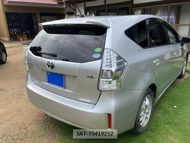 Toyota PRIUS ALPHA 2013-05 8231398-5