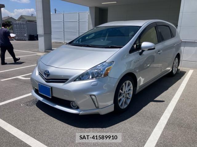 Toyota PRIUS ALPHA 2012-01 8231392-1