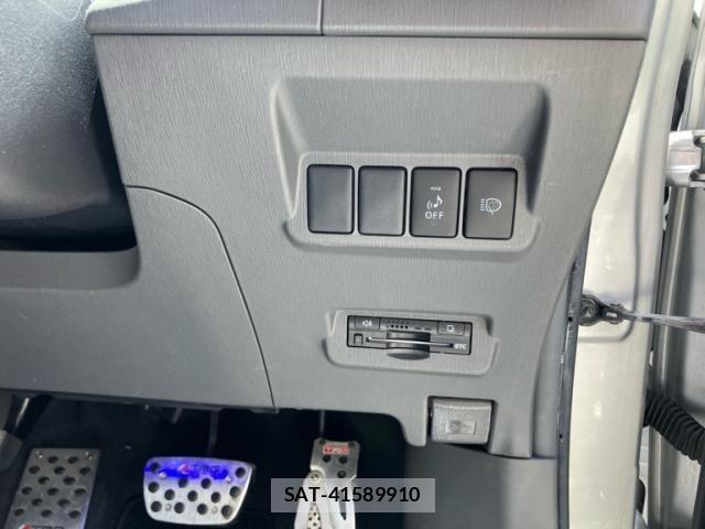 Toyota PRIUS ALPHA 2012-01 8231392-26