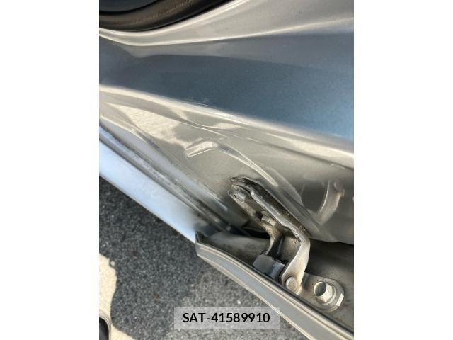 Toyota PRIUS ALPHA 2012-01 8231392-29