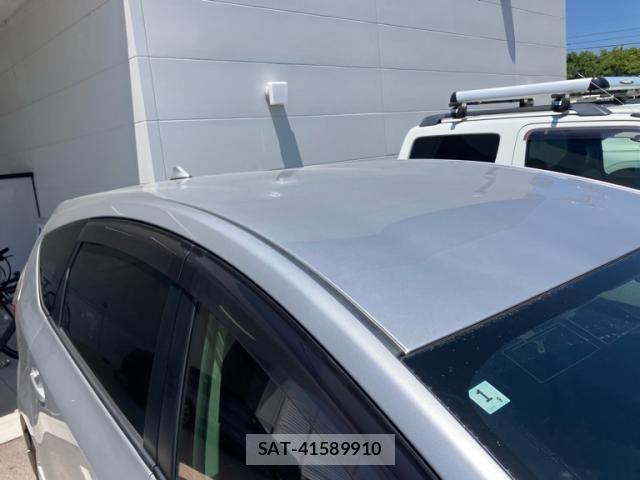 Toyota PRIUS ALPHA 2012-01 8231392-6