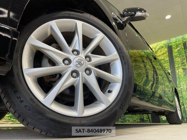 Toyota PRIUS ALPHA 2012-11 8246416-11