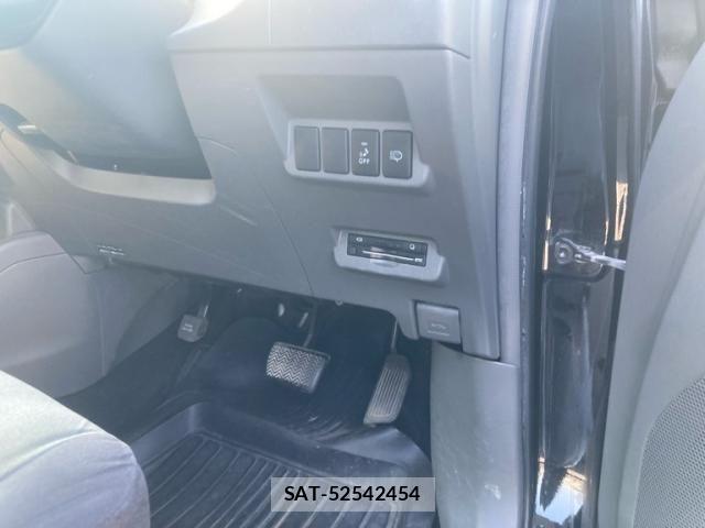 Toyota PRIUS ALPHA 2012-03 8246422-8
