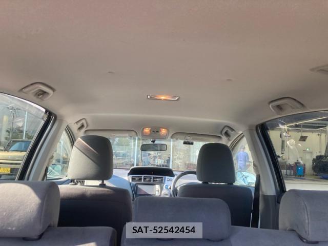 Toyota PRIUS ALPHA 2012-03 8246422-12